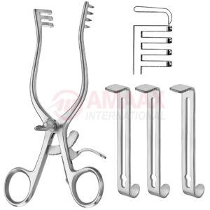 Henly retractor complete sharp with 3 center blades.jpg