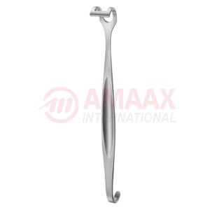 canny ryall retractor.jpg