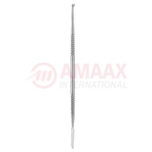 le cron porcelain and modelling carvers 86.401.01.jpg