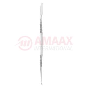 le cron porcelain and modelling carvers 86.402.01.jpg