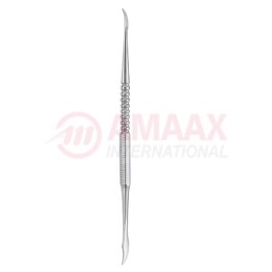 zahle porcelain and modelling carvers 86.395.01.jpg