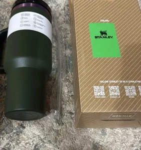 Rare Stanley 40oz Green Chorma The Flowstate Quencher