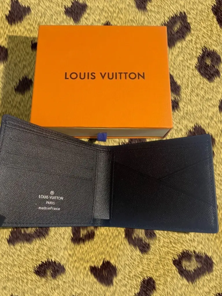 LOUIS 4